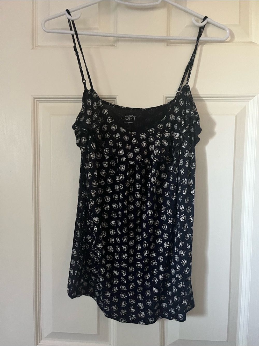 ann taylor LOFT women’s black floral print spaghetti strap tank